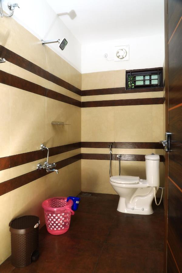 Munroe Vision Panakkattu Homestay Mundrothuruth Exterior photo