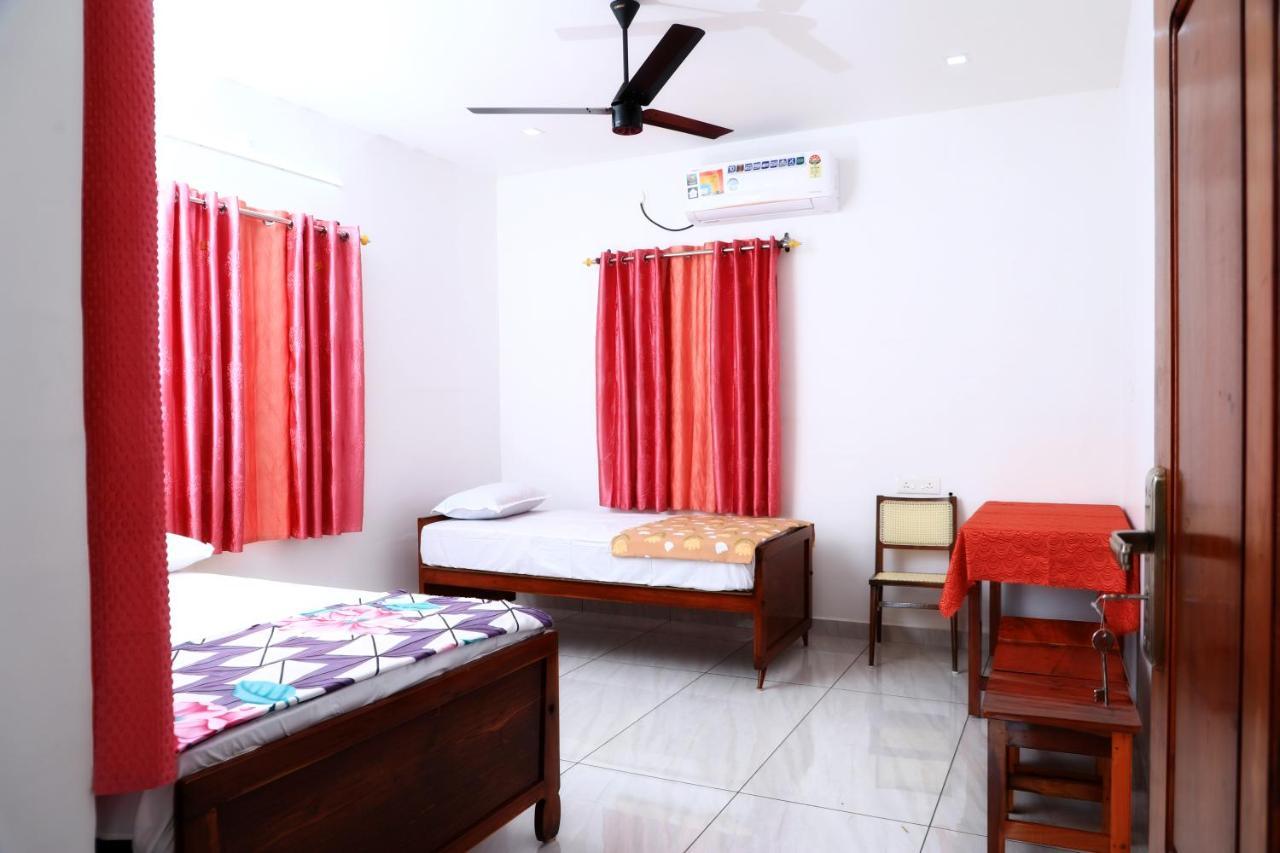 Munroe Vision Panakkattu Homestay Mundrothuruth Exterior photo