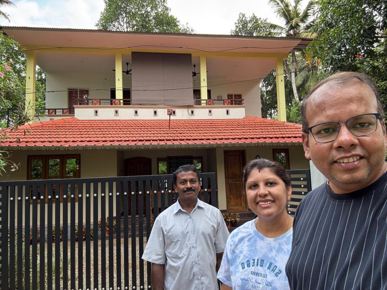 Munroe Vision Panakkattu Homestay Mundrothuruth Exterior photo